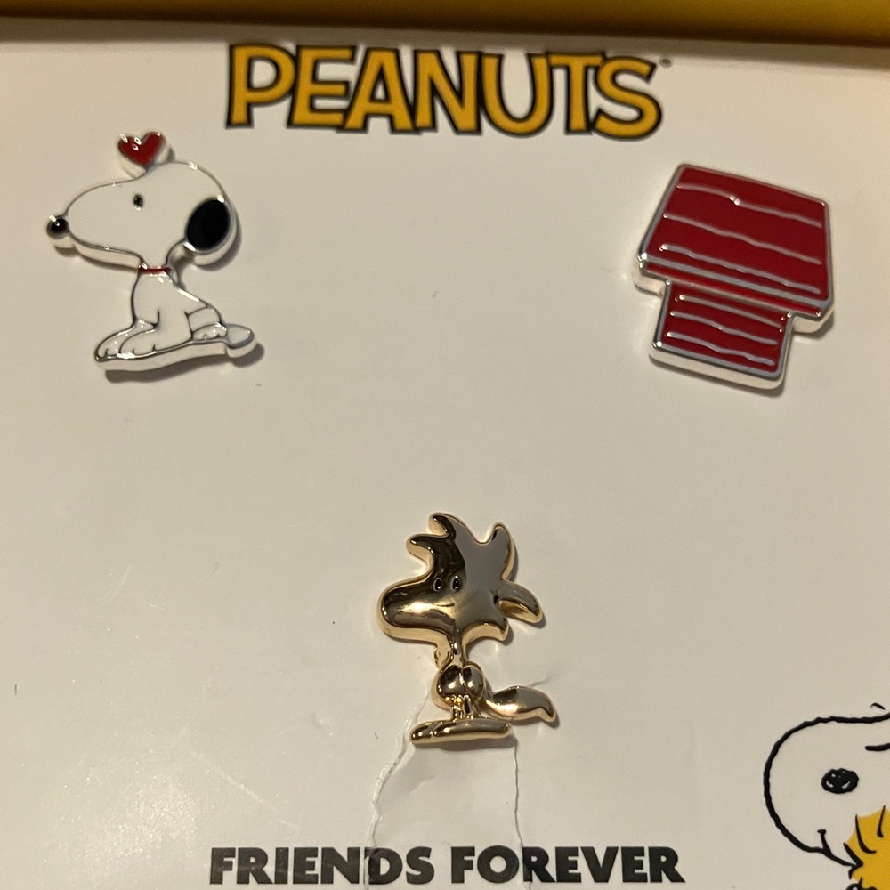 Peanuts Snoopy, Doghouse and Woodstock Pin Trio - Red, White, Gold